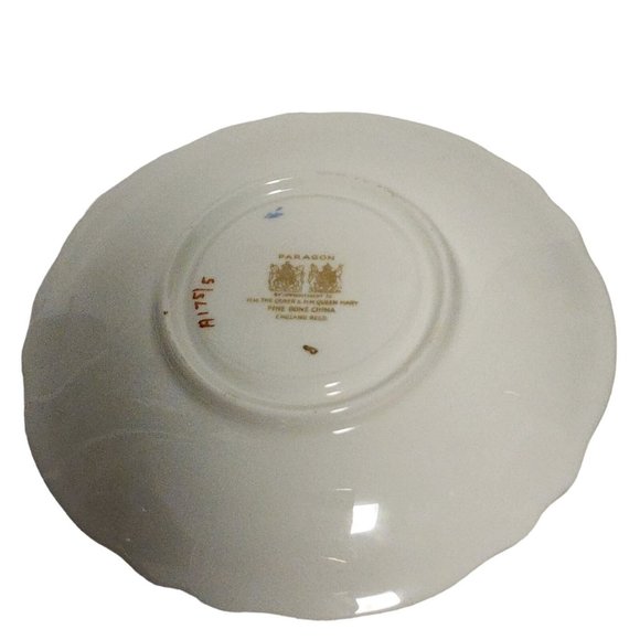 Vintage Paragon‎ Gold Floral Bouquet Filigree Teacup Cup & Saucer England - Picture 6 of 12